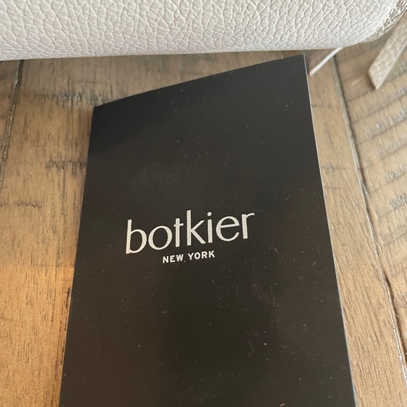 Handbag - Picture 5 of 5